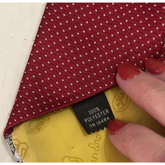 Vtg 70s Allesandro Mens Tie Lions Head Red Microdot Polyester 4.5” Wide Necktie - Picture 4 of 7